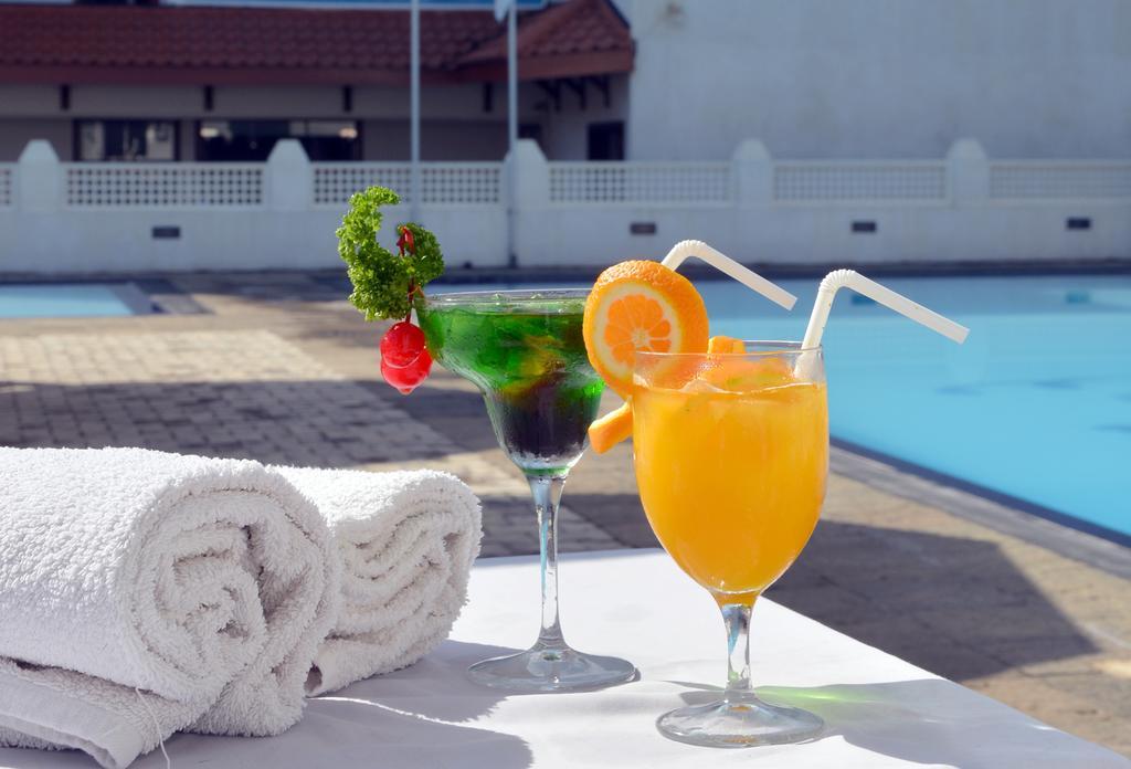 Mount Breeze Hotel Dehiwala-Mount Lavinia Exterior photo