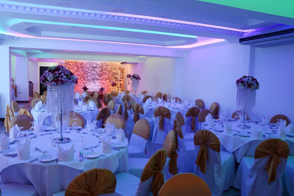 Mount Breeze Hotel Dehiwala-Mount Lavinia Exterior photo