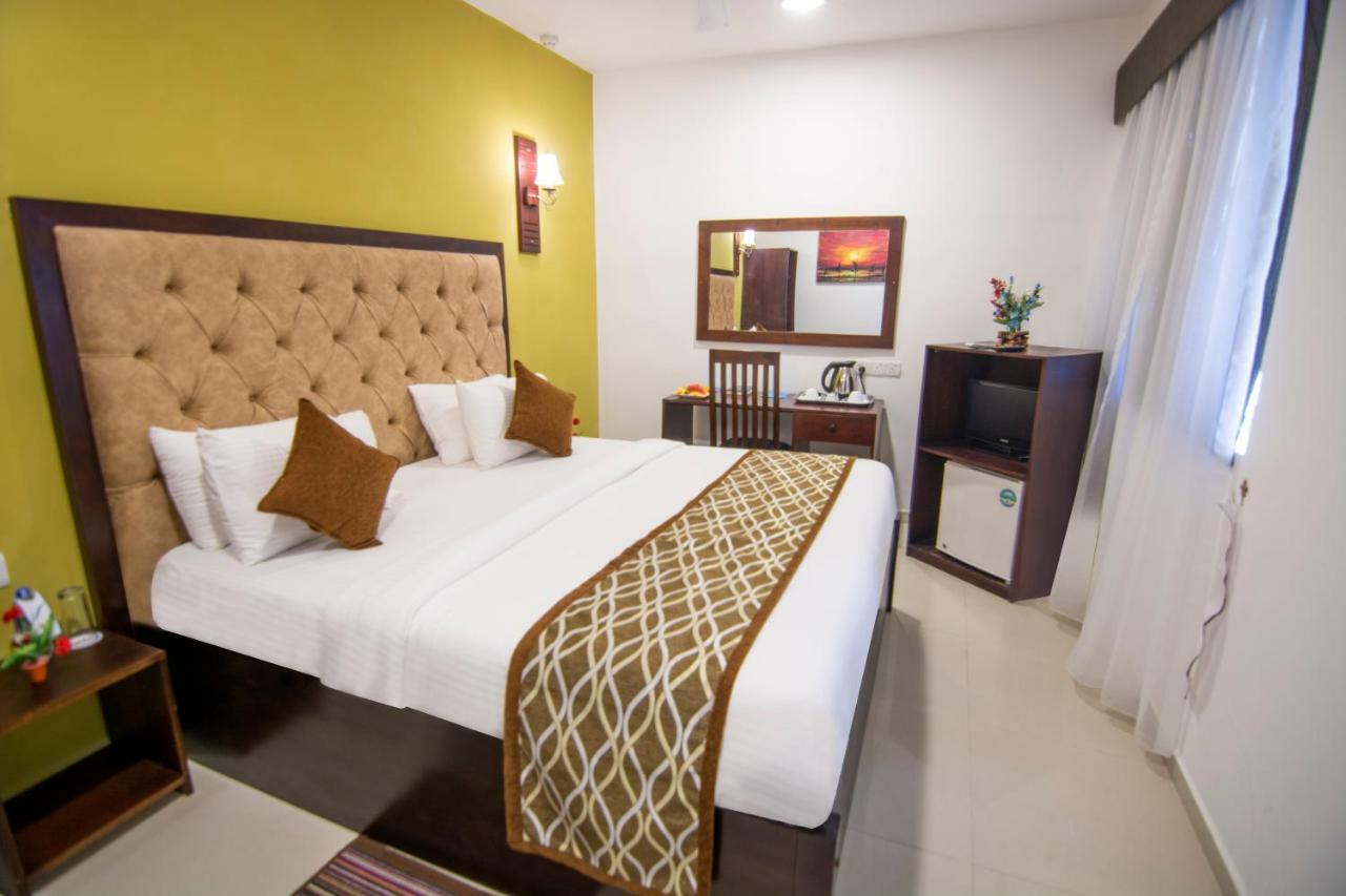 Mount Breeze Hotel Dehiwala-Mount Lavinia Exterior photo
