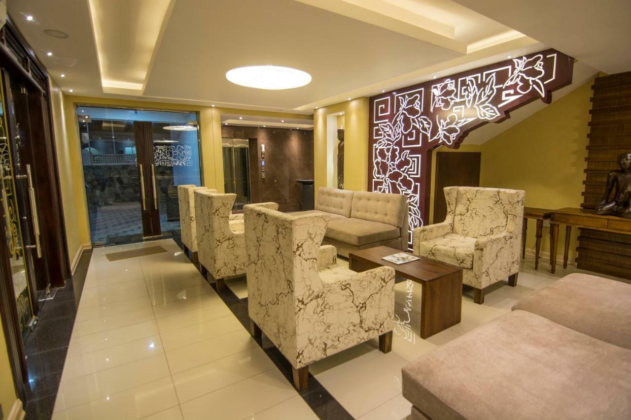 Mount Breeze Hotel Dehiwala-Mount Lavinia Exterior photo